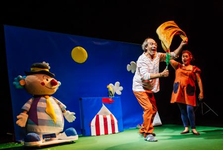 EL PRINCIPAL A GATAS