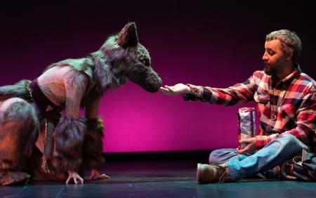 ESPECTÁCULO FAMILIAR. Atópico Teatro: “Félix y la Tierra”.