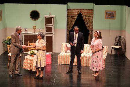 Teatro Adultos.Encaje Teatro: “¡Anda mi madre! Historia de ricos”.