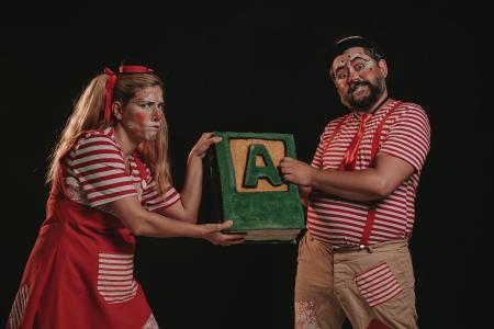 Clown y Cuentacuentos. Pistacho y Cebolleta: "El gran libro mágico".