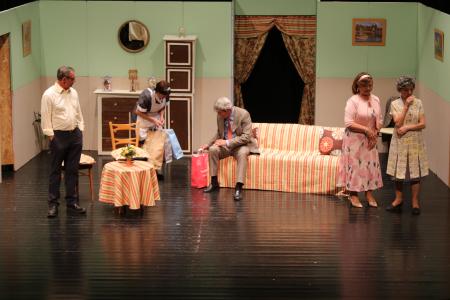 Teatro Adultos.  Encaje: “¡Vaya regalo!”