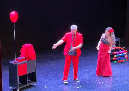Magia Familiar. Lola Mento y Luigi Ludus: “Roto: un show de magia y…cosas”.